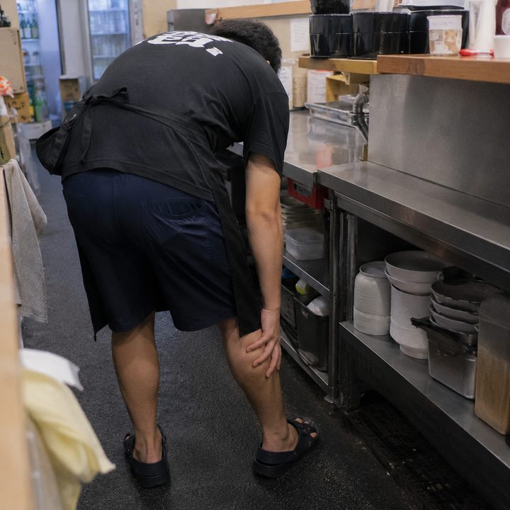 久站工作小腿痠痛
